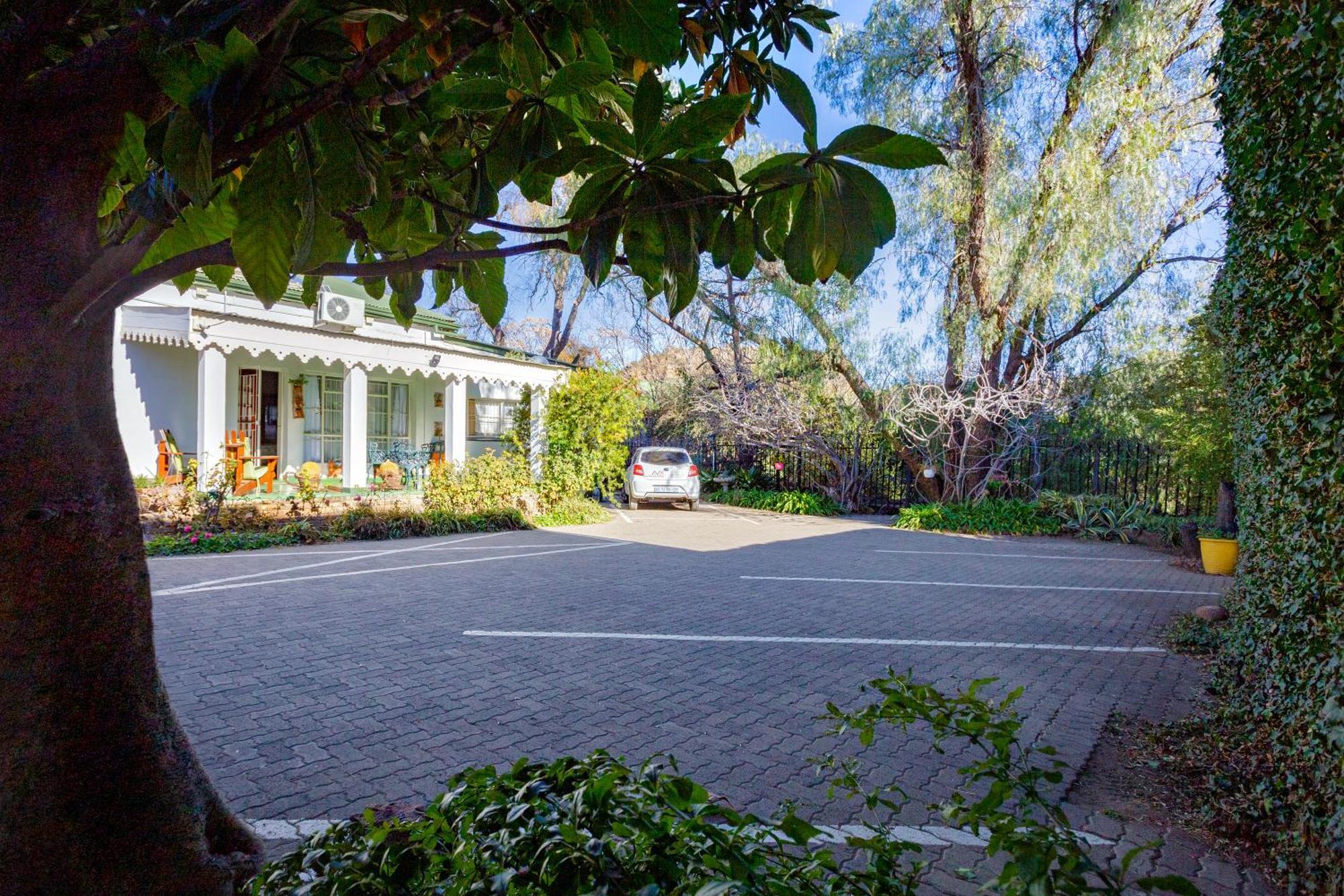 Horse And Mill Guesthouse Colesberg Buitenkant foto